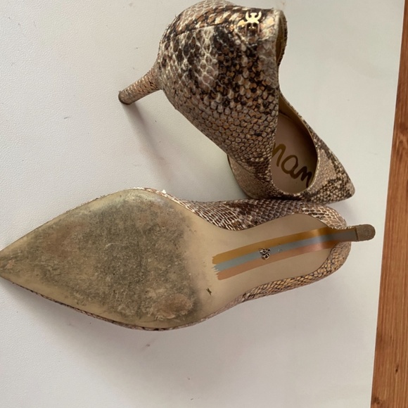 Hazel Pointed Toe Heel - Picture 5 of 7